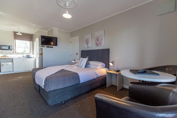 Albatross Motel (Westshore)